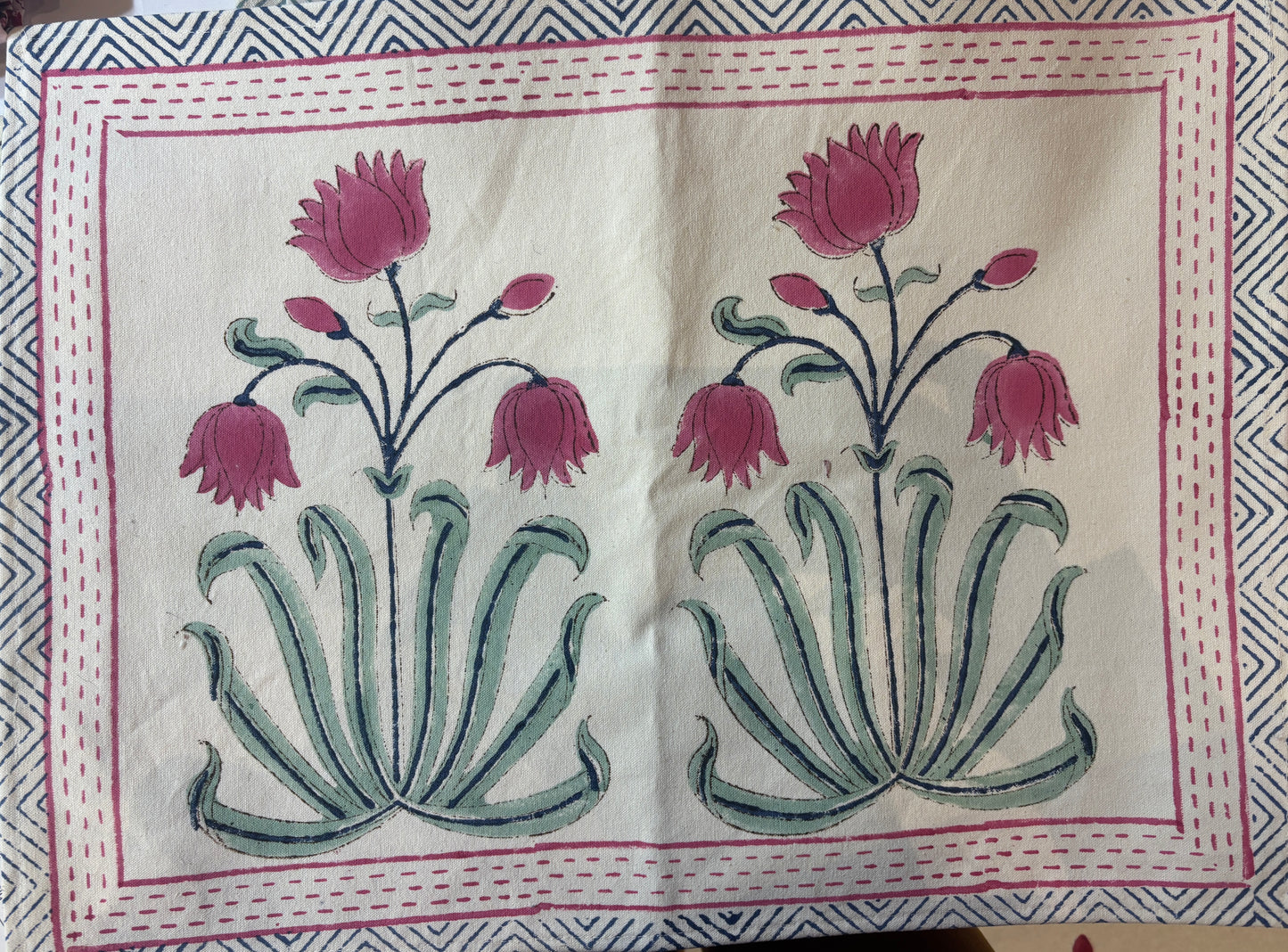 Botanical Form Table Linen Set – Placemats & Napkins (Set of 4)
