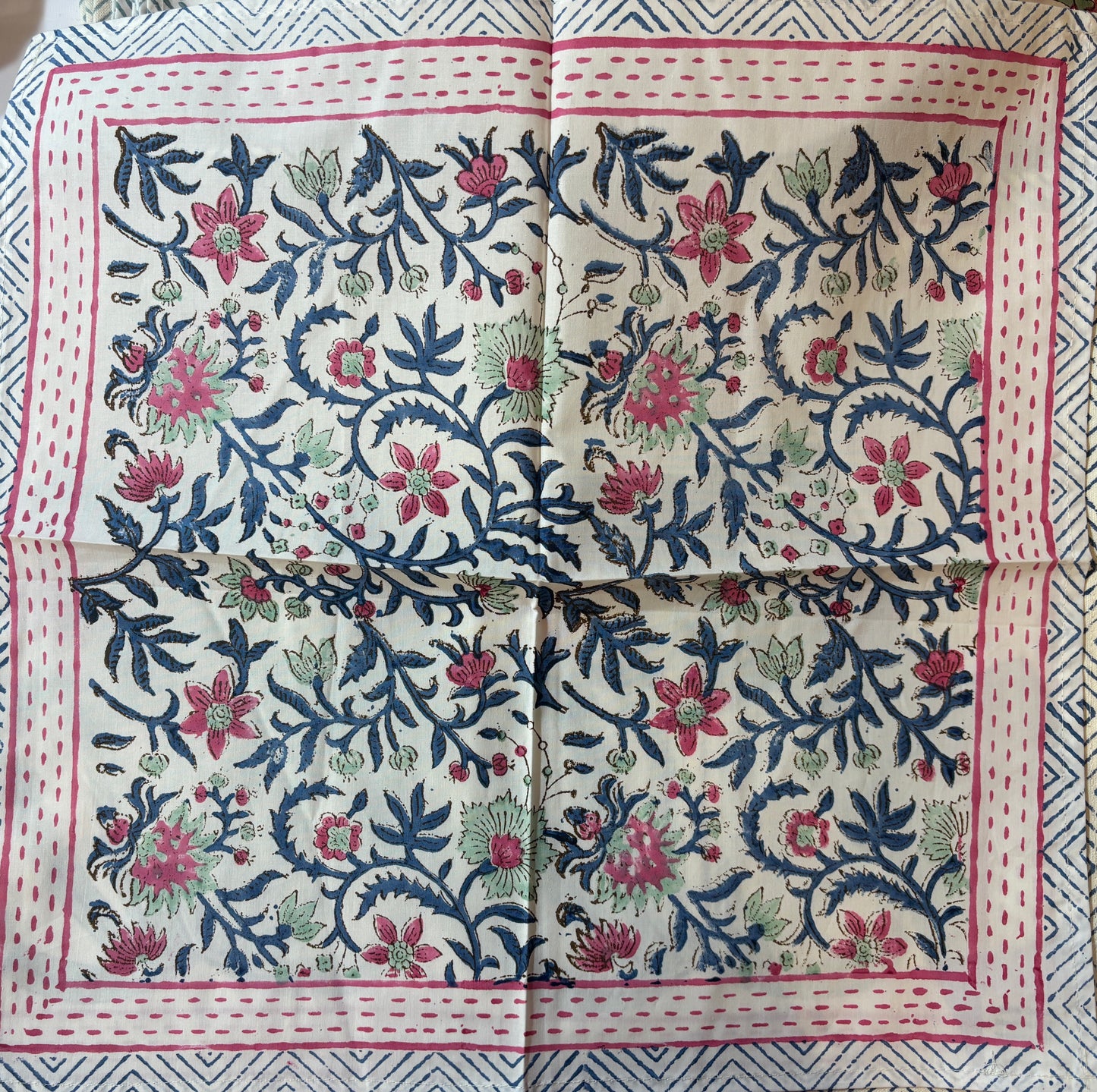 Botanical Form Table Linen Set – Placemats & Napkins (Set of 4)
