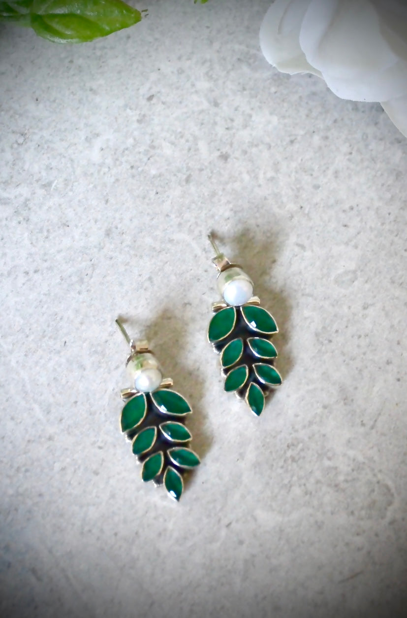 Emerald Spark Silver Earrings