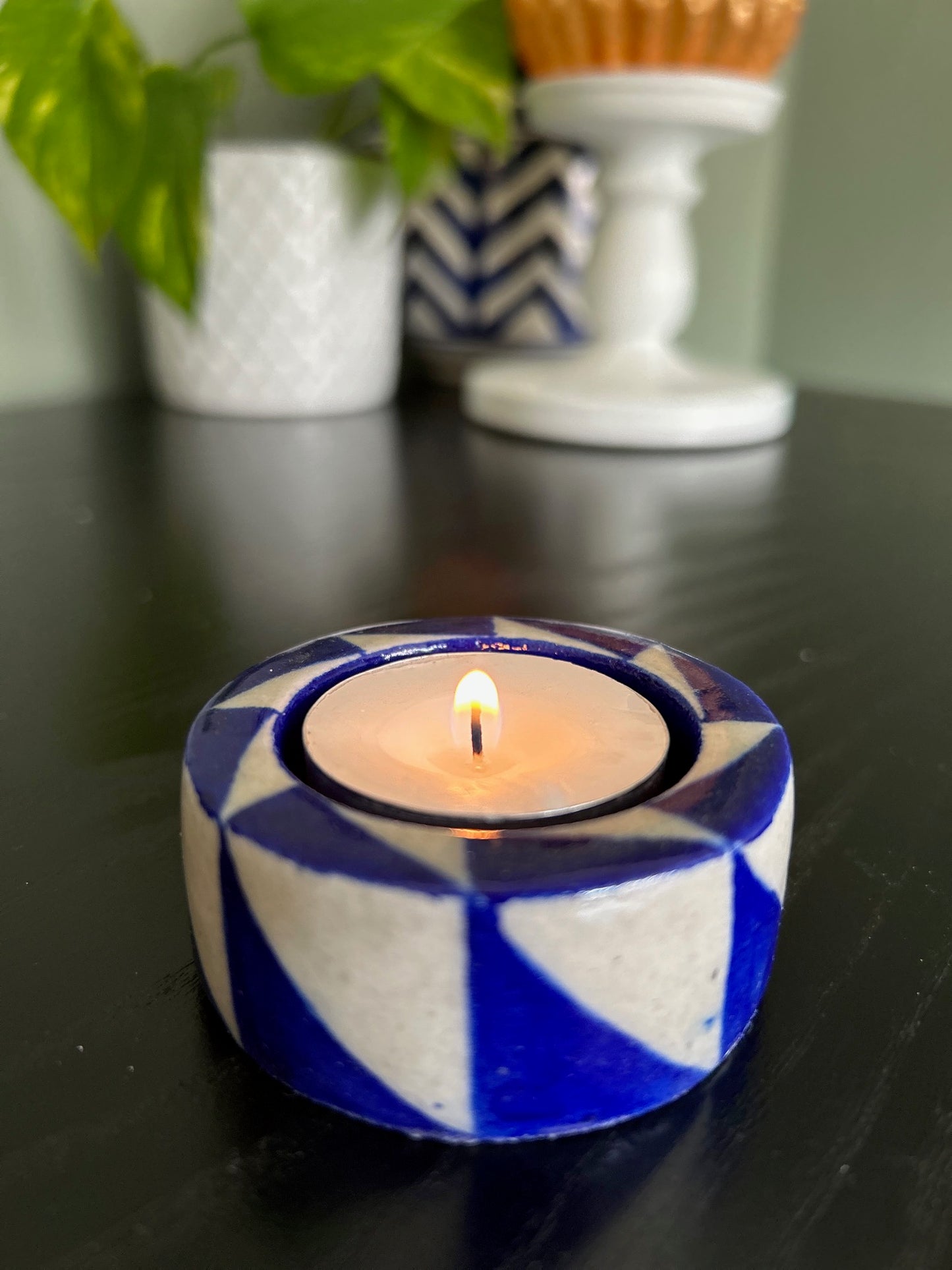 Trikon Blue Round Tea Light Holder