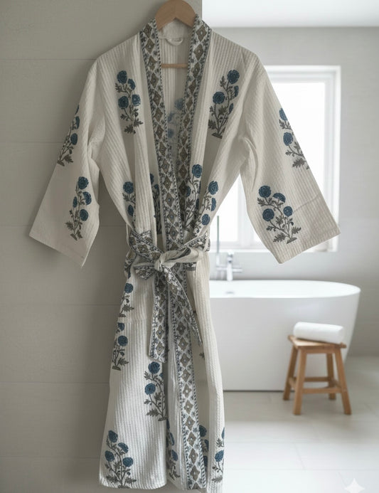one size Indigo Bloom Waffle Cotton Bathrobe made by block printed technique