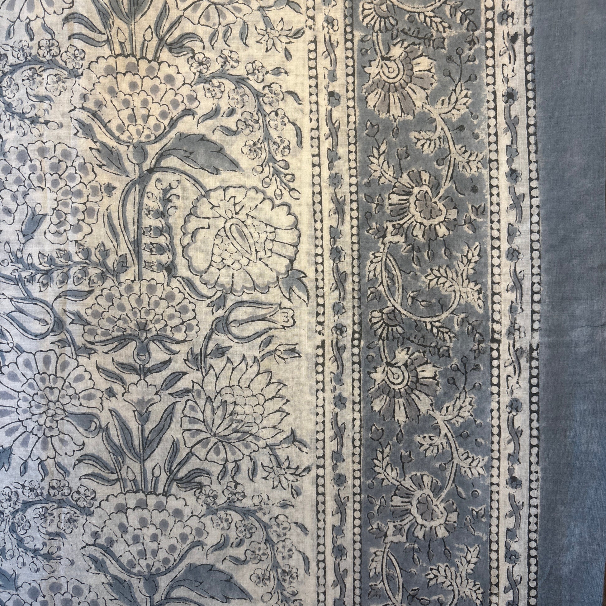 Blue and white Reversible Duvet Covet set