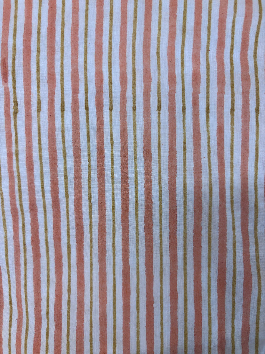 Stripe pattern in orange and white 