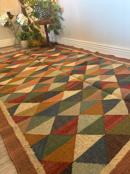 Handwoven Jute Rug with geometric pattern